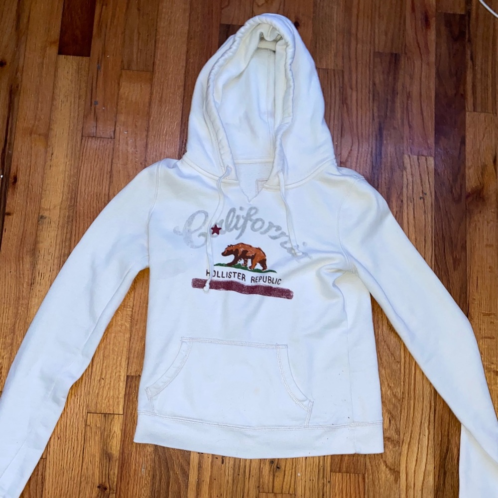 White hoodie